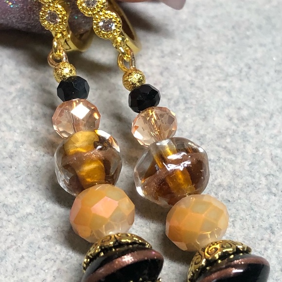 Gold lever back rhinestone and murano glass earrings-romantic - Picture 8 of 8